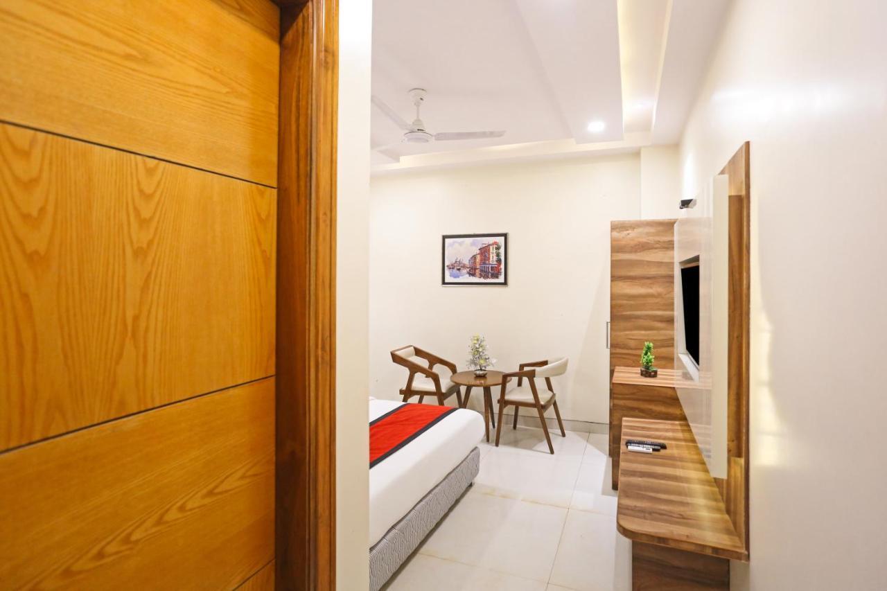 Frank Stay-Newly Built Worth -2Mins Walk From Rk Ashram Metro Satation New Delhi Eksteriør billede