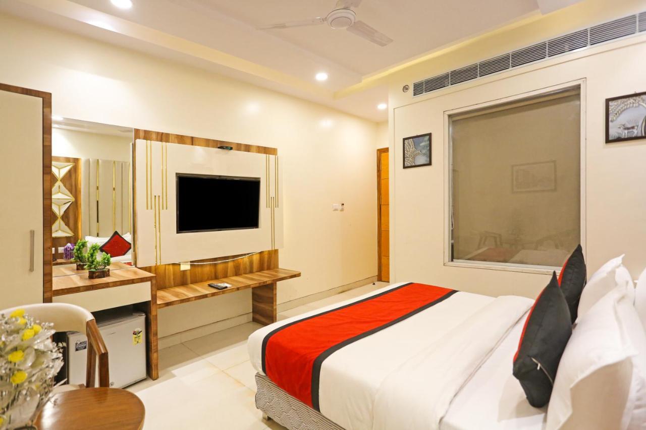 Frank Stay-Newly Built Worth -2Mins Walk From Rk Ashram Metro Satation New Delhi Eksteriør billede