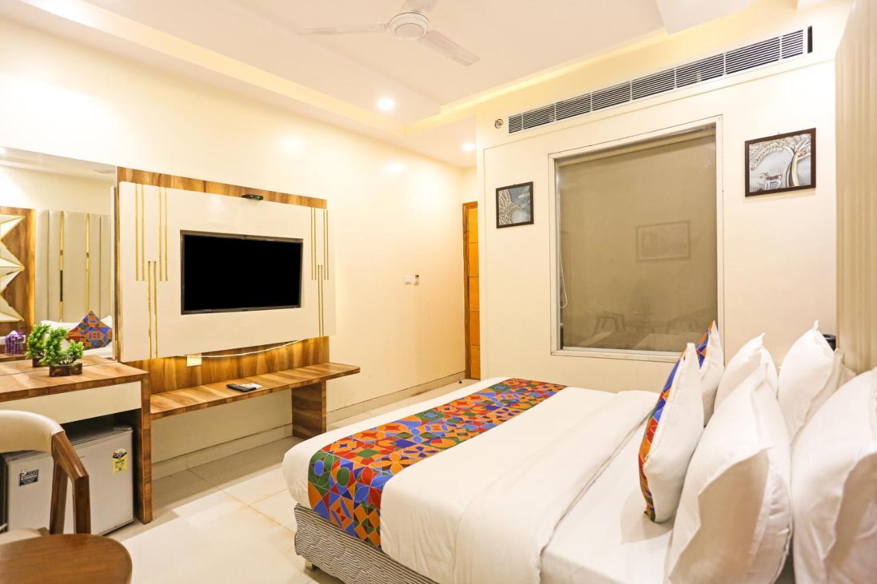 Frank Stay-Newly Built Worth -2Mins Walk From Rk Ashram Metro Satation New Delhi Eksteriør billede